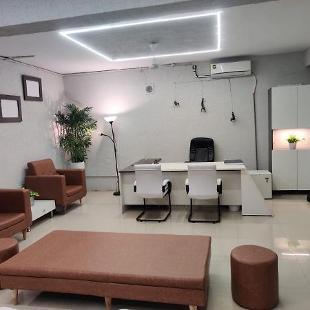 Restel Studio Flats 하이데라바드 외부 사진