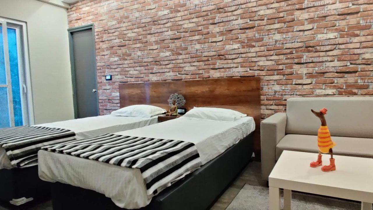 Restel Studio Flats 하이데라바드 외부 사진