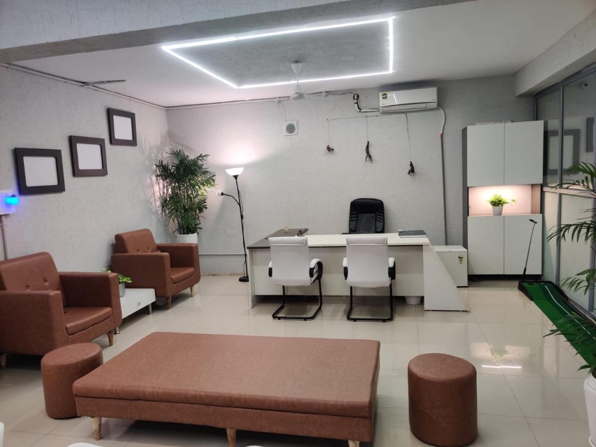 Restel Studio Flats 하이데라바드 외부 사진